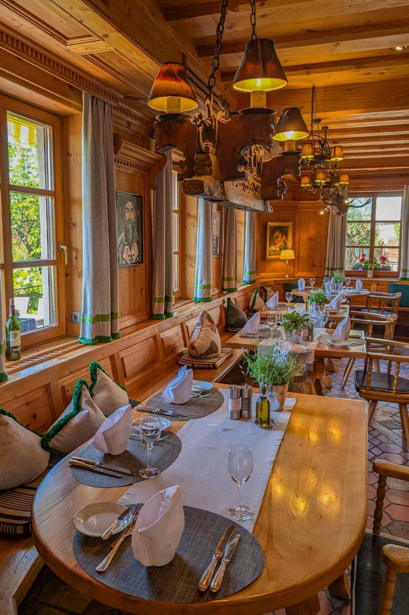 Hotel Restaurant Vinothek Lamm Bad Herrenalb Exterior photo